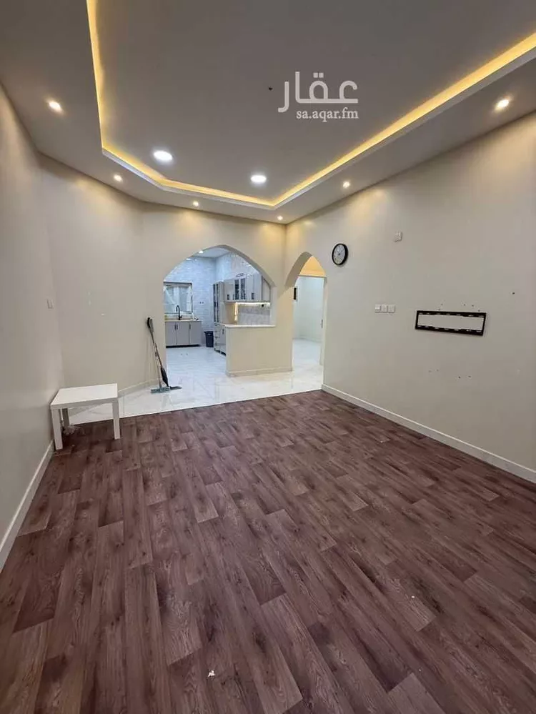 شقة للإيجار في شارع فاطمه بنت الشريف, حي منسوبي التعليم الأول, مدينة الاحساء, المنطقة الشرقية صورة 3