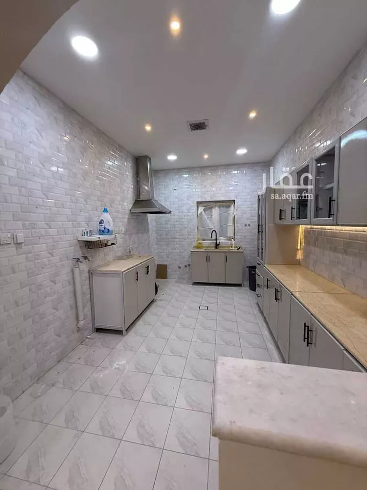 شقة للإيجار في شارع فاطمه بنت الشريف, حي منسوبي التعليم الأول, مدينة الاحساء, المنطقة الشرقية صورة 2