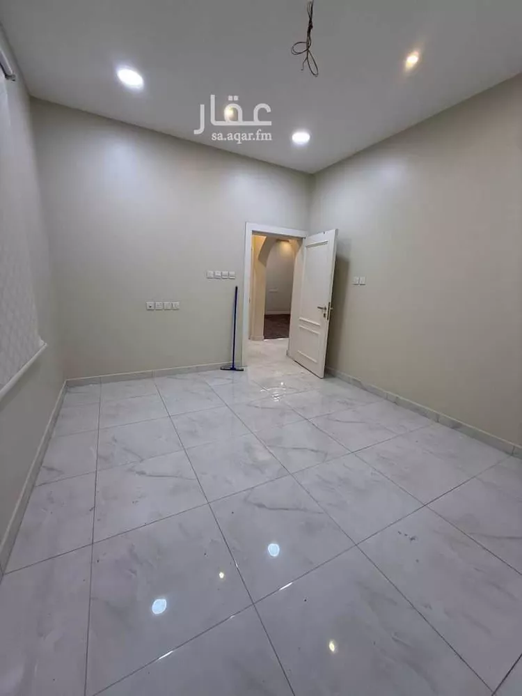 شقة للإيجار في شارع فاطمه بنت الشريف, حي منسوبي التعليم الأول, مدينة الاحساء, المنطقة الشرقية