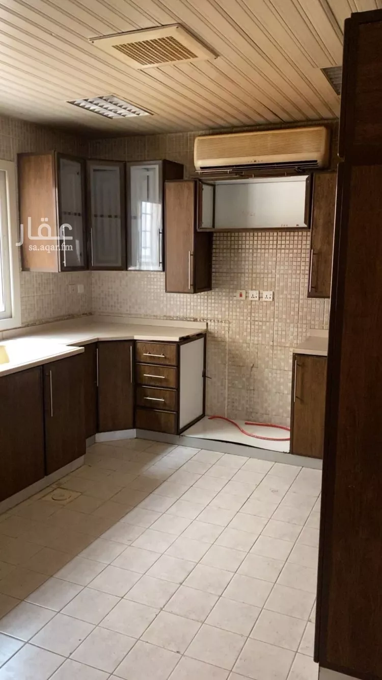 فيلا للبيع في شارع عبدالرحمن بن بريد, حي الملك سلمان, مدينة الرياض, منطقة الرياض صورة 5