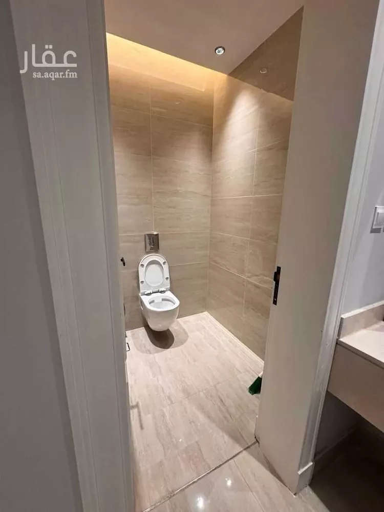 شقة للإيجار في شارع محمد بن عبدالعزيز الدغيثر, حي الملقا, مدينة الرياض, منطقة الرياض صورة 3