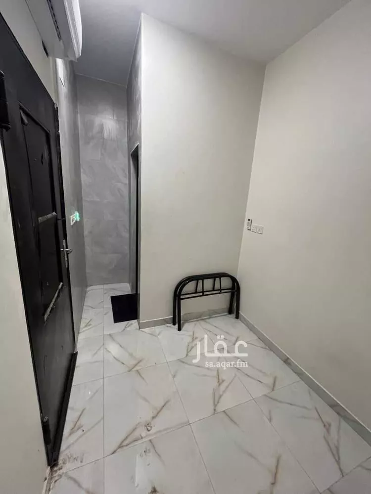 غرفة للإيجار في شارع محمد بن عبدالله الطبري, حي بدر, مدينة الرياض, منطقة الرياض