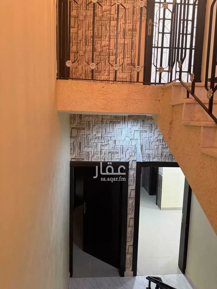 دور للبيع في شارع عقيل ابن عطية, حي السالمية, مدينة بريدة, منطقة القصيم صورة 2