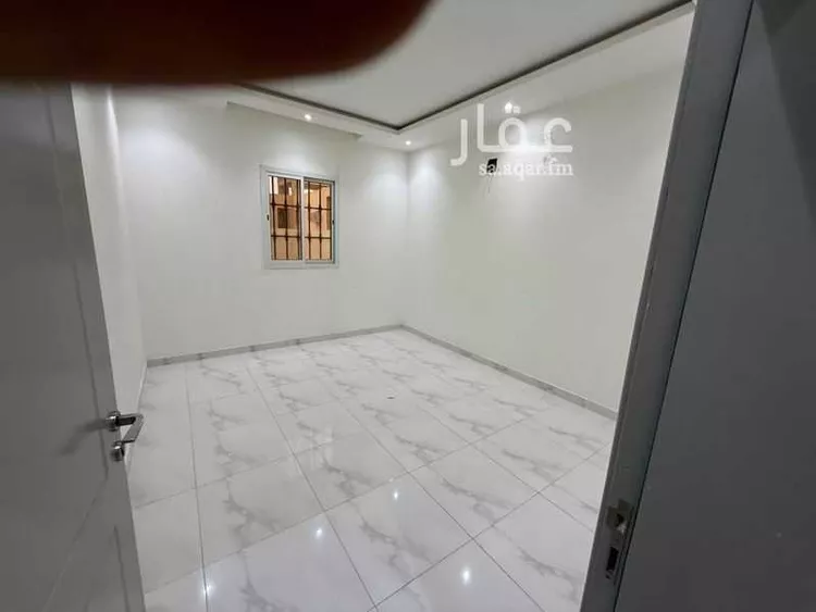 شقة للإيجار في شارع القادسي, حي العزيزية, مدينة الرياض, منطقة الرياض صورة 3