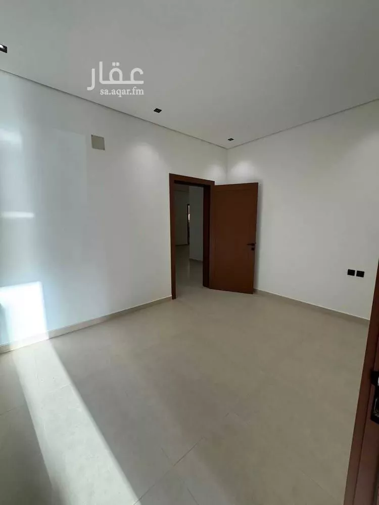 دور للبيع في شارع المجاز, حي الحزم, مدينة الرياض, منطقة الرياض صورة 4