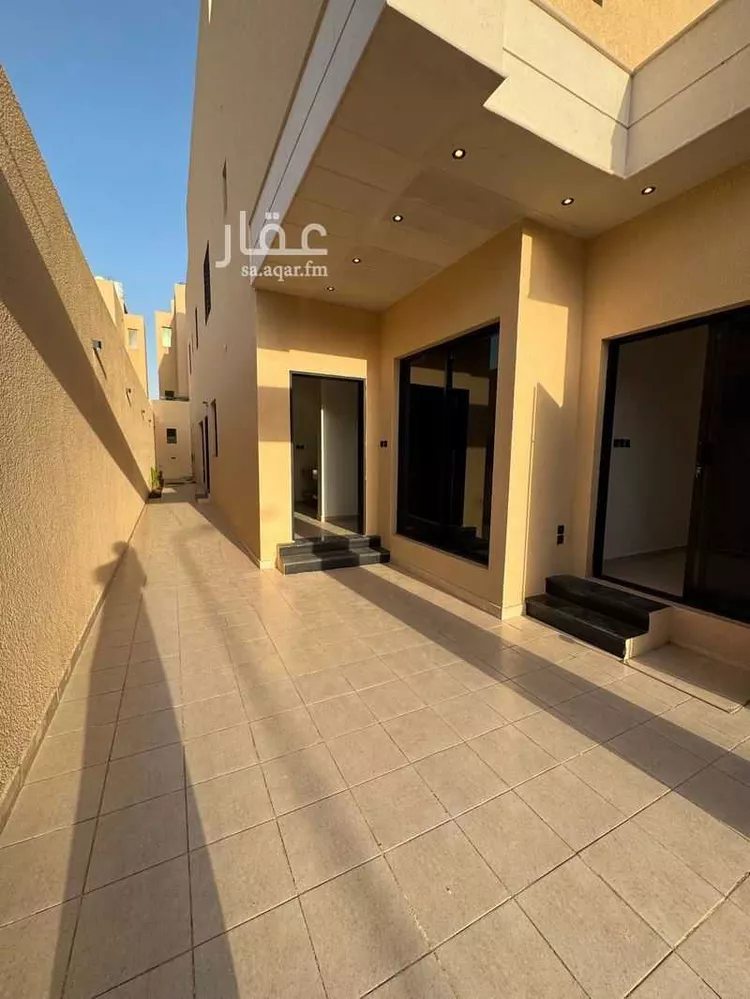 دور للبيع في شارع المجاز, حي الحزم, مدينة الرياض, منطقة الرياض صورة 3