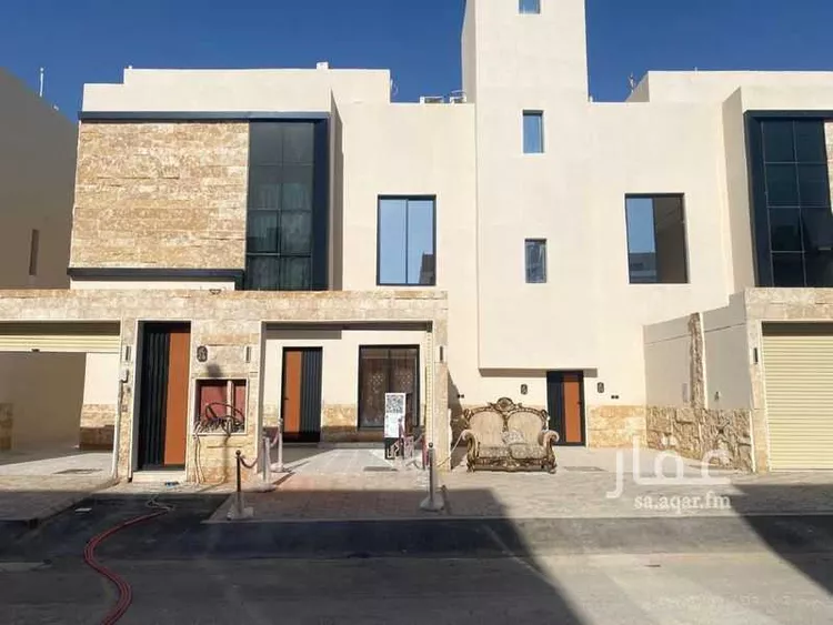 فيلا للبيع في شارع إسماعيل القيسي, حي عكاظ, مدينة الرياض, منطقة الرياض صورة 3
