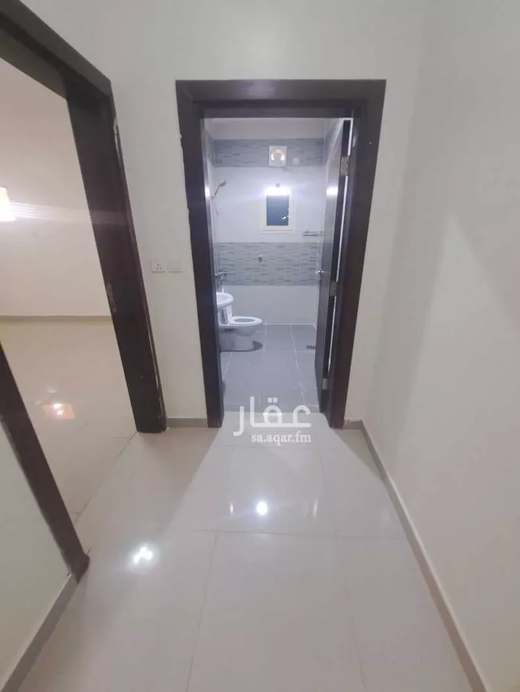شقة للإيجار في شارع 18 هـ, حي الشاطئ, مدينة جازان, منطقة جازان صورة 2