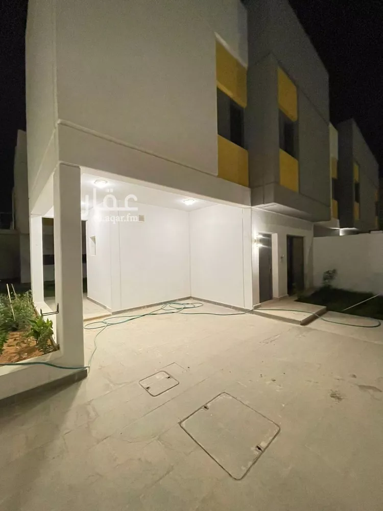 فيلا للإيجار في شارع فاخور, حي مطار الملك خالد الدولي, مدينة الرياض, منطقة الرياض 1 صورة