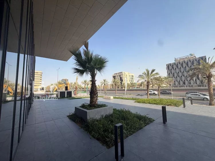 مكتب تجاري للإيجار في شارع الملك عبدالله ابن عبدالعزيز سعود الفرعي, حي النزهة, مدينة الرياض, منطقة الرياض 15