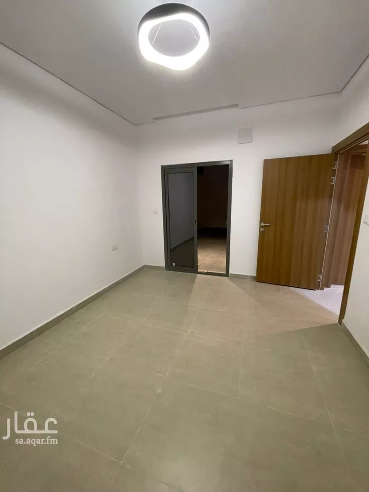 فيلا للإيجار في شارع عبدالرحمن بن مفيريج, حي مطار الملك خالد الدولي, مدينة الرياض, منطقة الرياض صورة 2
