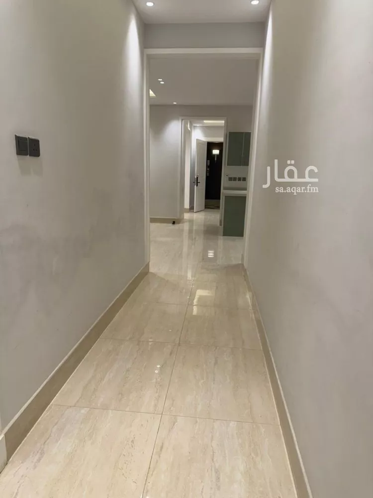 شقة للإيجار في شارع العلمين, حي الملك عبدالله, مدينة الرياض, منطقة الرياض صورة 3