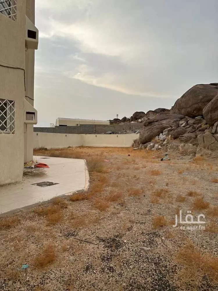 عمارة للبيع في شارع 1 العمرة ، حي العمرة الجديدة ، مكة ، منطقة مكة المكرمة صورة 3