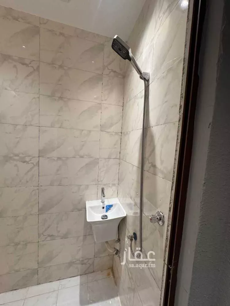 غرفة للإيجار في شارع عبدالله الصفار ، حي البغدادية الغربية ، جدة ، جدة