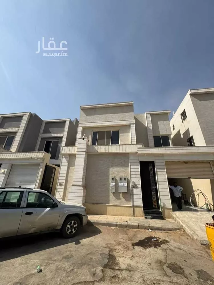 فيلا للإيجار في شارع شارع صالح بن علي ابو الورود, حي الرمال, مدينة الرياض, منطقة الرياض