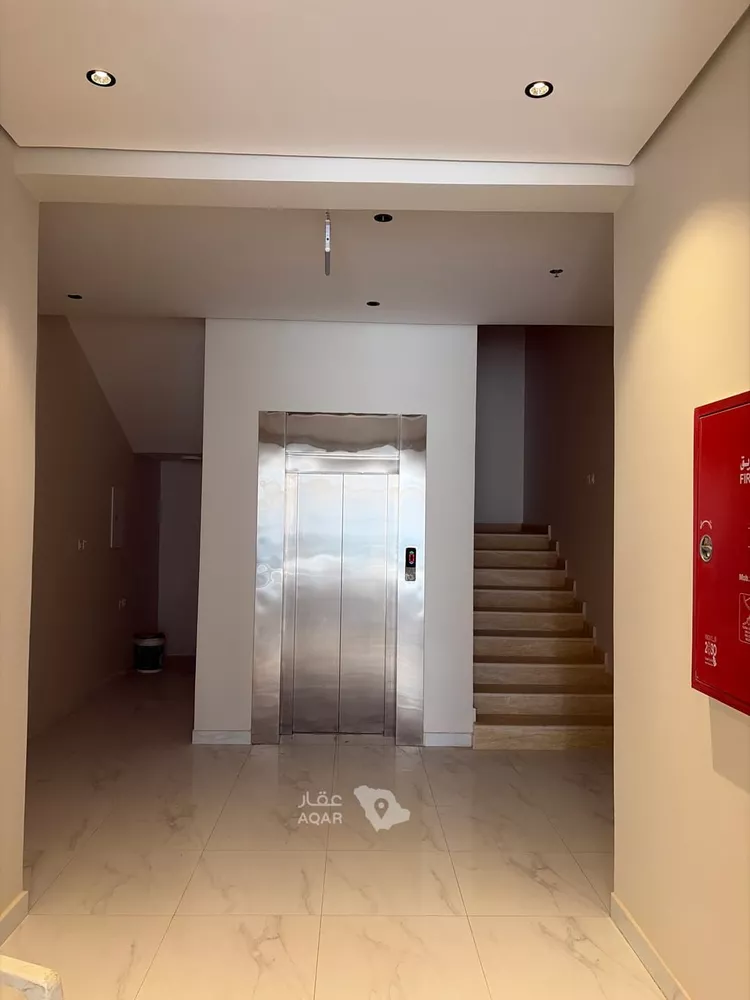 عمارة للبيع في شارع جبل الحسي, حي القادسية, مدينة الرياض, منطقة الرياض 5