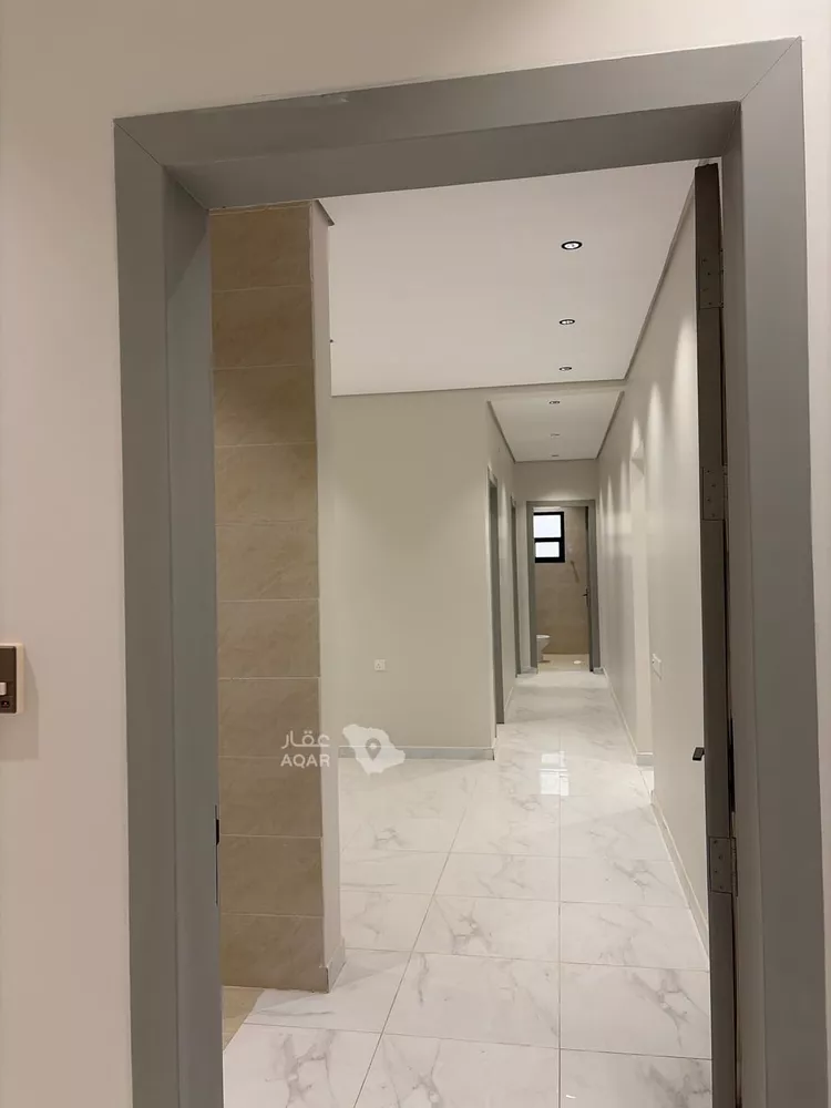 عمارة للبيع في شارع جبل الحسي, حي القادسية, مدينة الرياض, منطقة الرياض 8