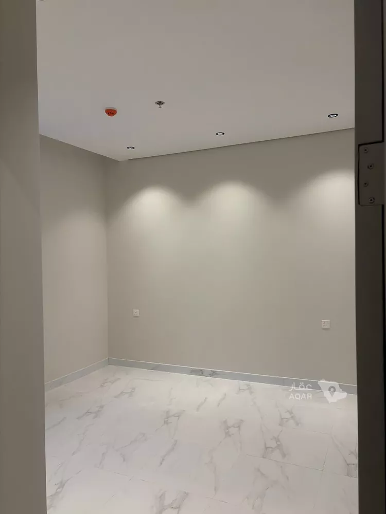 عمارة للبيع في شارع جبل الحسي, حي القادسية, مدينة الرياض, منطقة الرياض 28