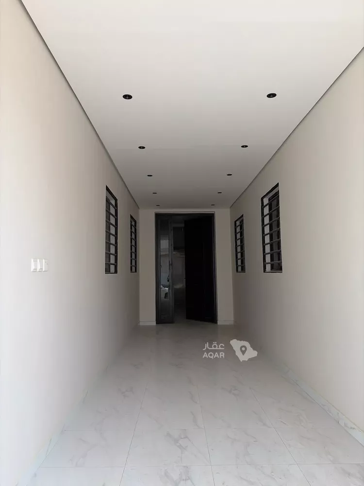 عمارة للبيع في شارع جبل الحسي, حي القادسية, مدينة الرياض, منطقة الرياض 4
