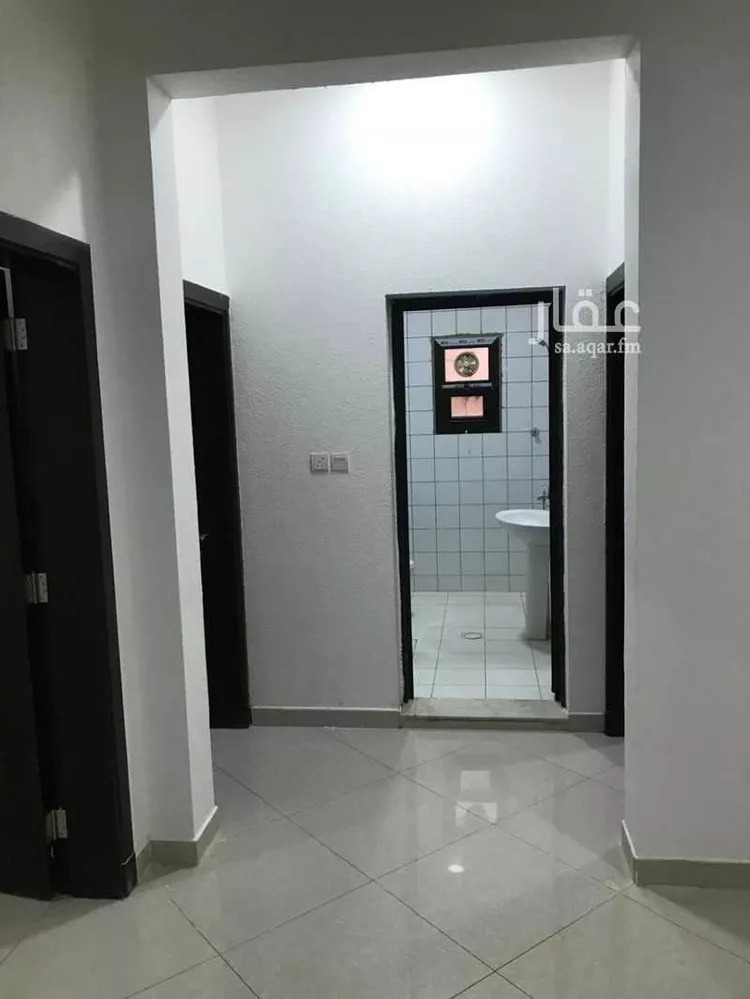 شقة للإيجار في شارع سفيان بن عوف, حي العزيزية, مدينة الرياض, منطقة الرياض صورة 4