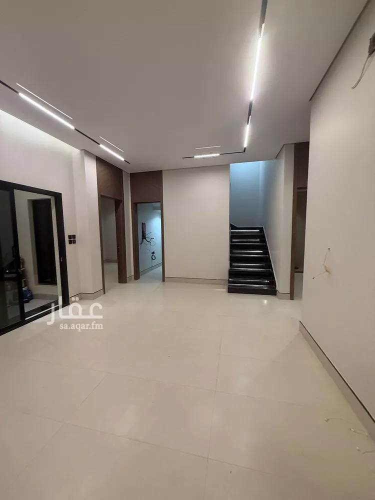 فيلا للبيع في شارع عبدالعزيز بن عبدالملك, حي طويق, مدينة الرياض, منطقة الرياض 11