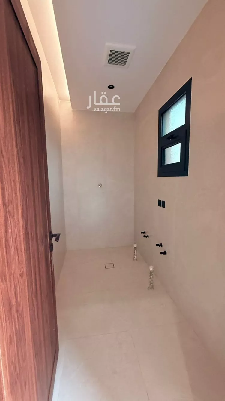 فيلا للبيع في شارع عبدالرحمن بن مفيريج, حي العريجاء الأوسط, مدينة الرياض, منطقة الرياض 10