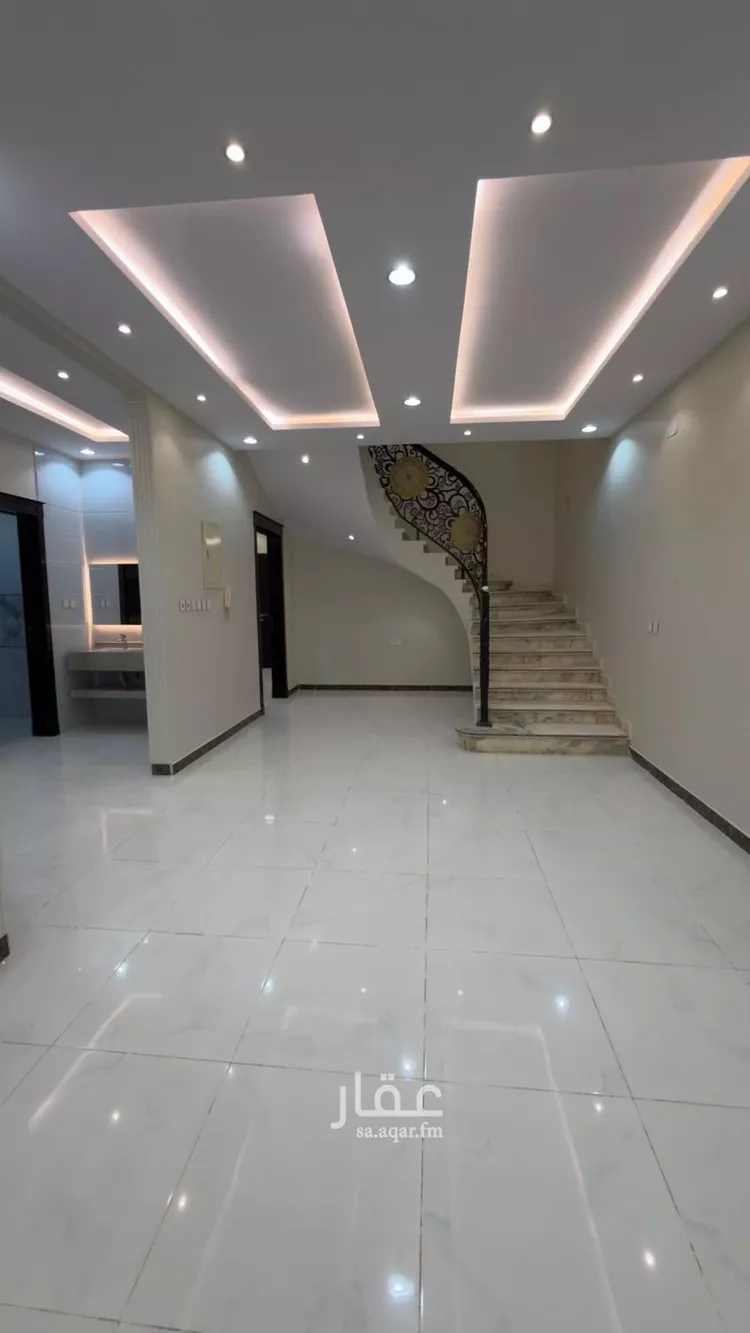 Villa for Sale in Riyadh Tuwaiq 17