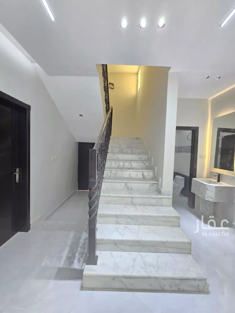 فيلا للبيع في شارع جبل الريث , حي ظهرة لبن, مدينة الرياض, منطقة الرياض صورة 3