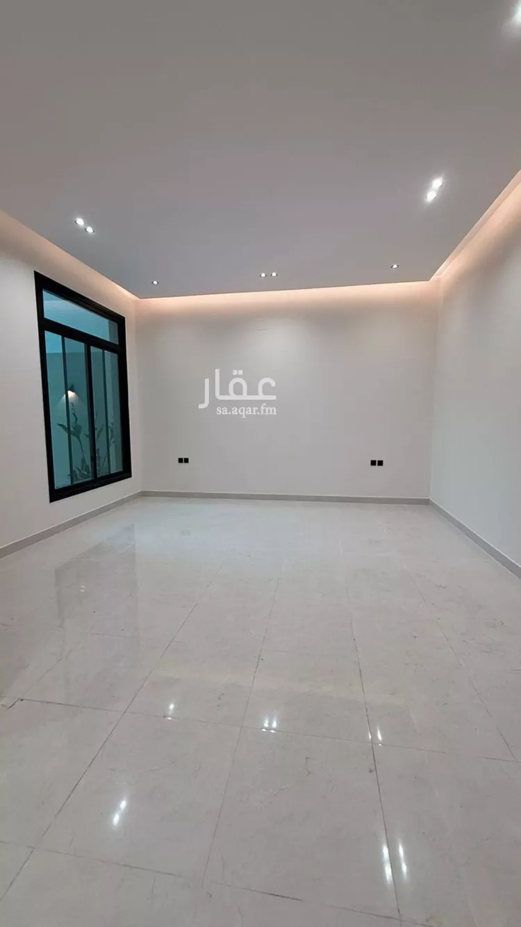 فيلا للبيع في شارع عبدالرحمن بن مفيريج, حي العريجاء الأوسط, مدينة الرياض, منطقة الرياض صورة 4