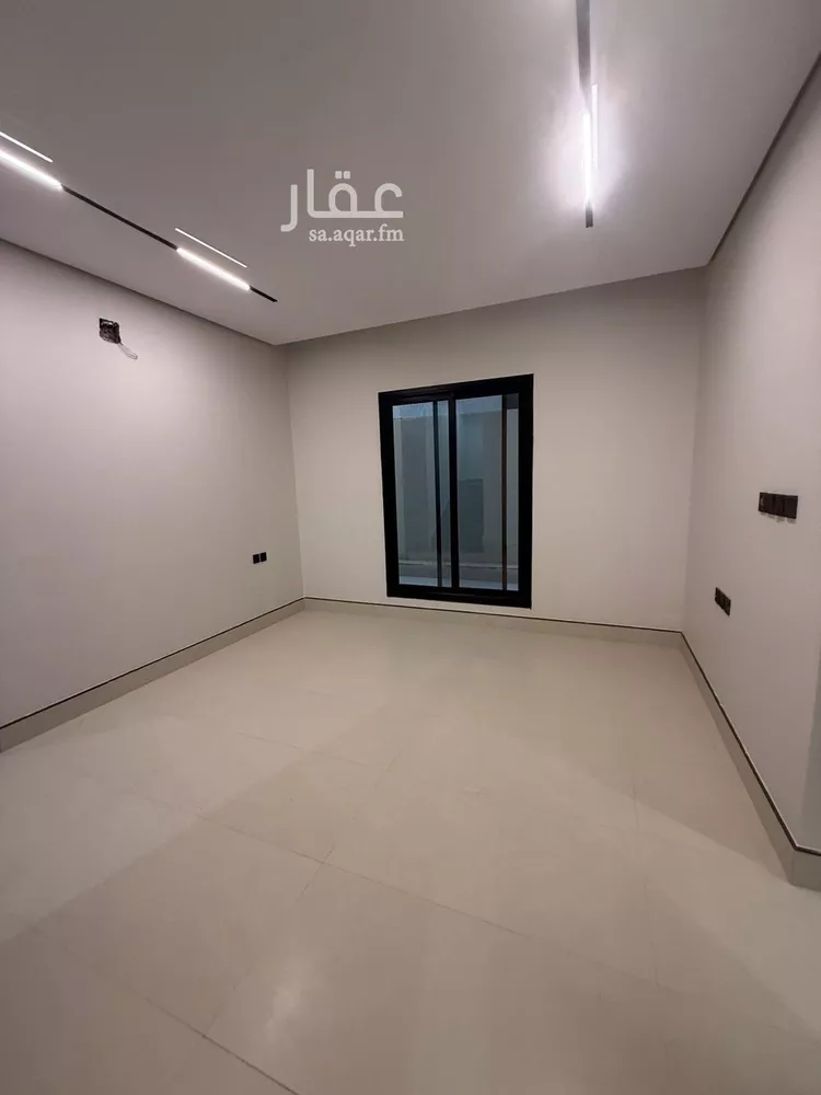 فيلا للبيع في شارع عبدالعزيز بن عبدالملك, حي طويق, مدينة الرياض, منطقة الرياض 15