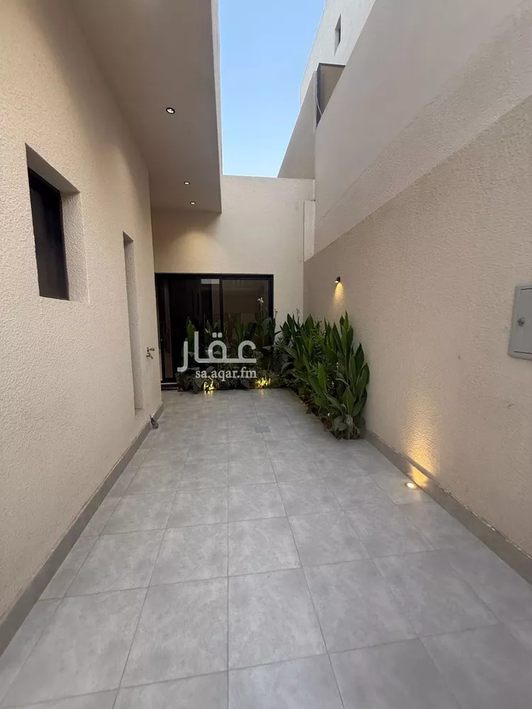 فيلا للبيع في شارع عبدالعزيز بن عبدالملك, حي طويق, مدينة الرياض, منطقة الرياض صورة 2