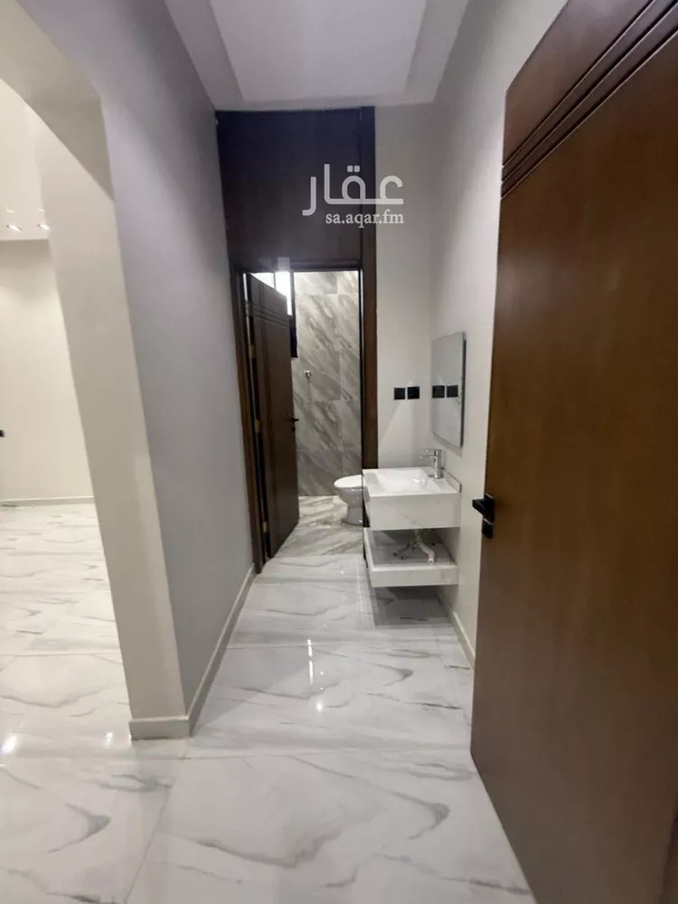 Floor for Sale in Riyadh Ad Dar Al Baida 6