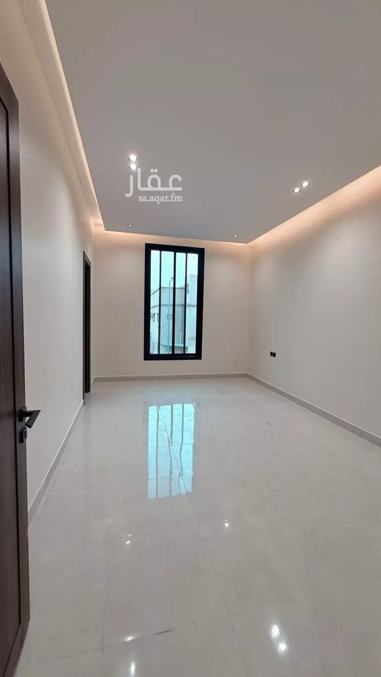 فيلا للبيع في شارع عبدالرحمن بن مفيريج, حي العريجاء الأوسط, مدينة الرياض, منطقة الرياض