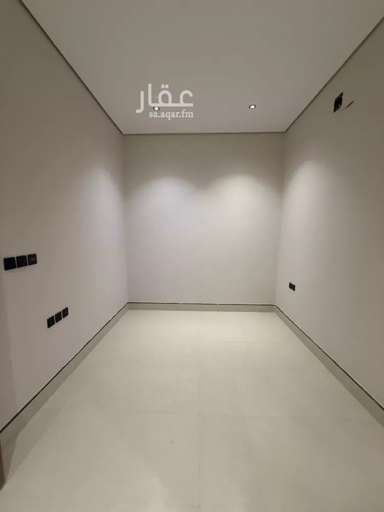 فيلا للبيع في شارع عبدالعزيز بن عبدالملك, حي طويق, مدينة الرياض, منطقة الرياض صورة 3
