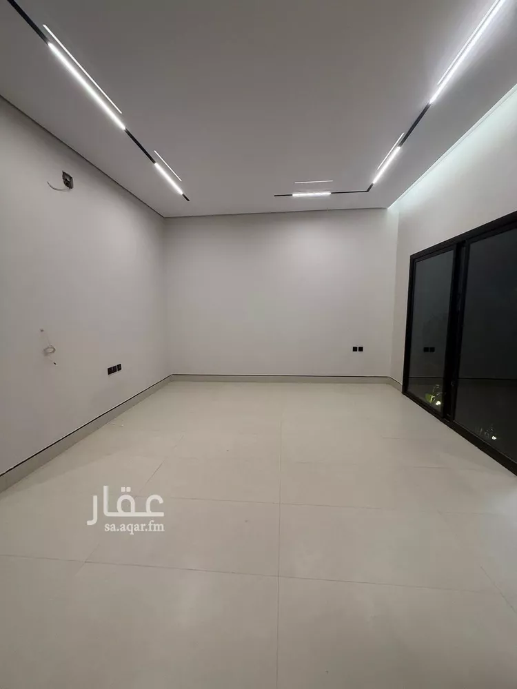 فيلا للبيع في شارع عبدالعزيز بن عبدالملك, حي طويق, مدينة الرياض, منطقة الرياض 13