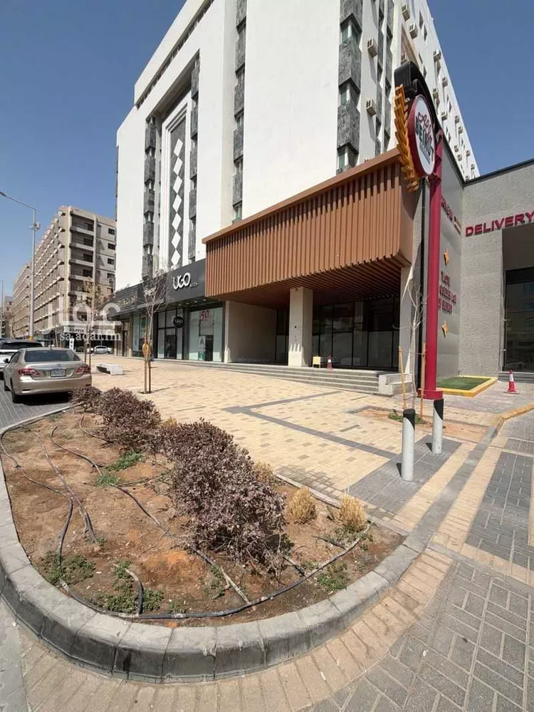 Shop for Rent in Riyadh Al Olaya صورة 2