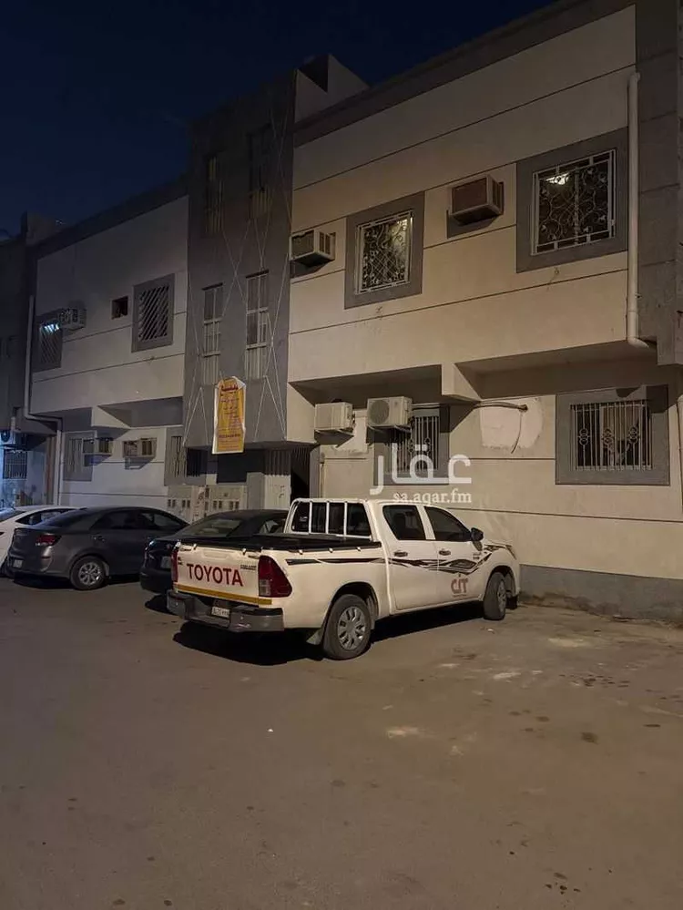 عمارة للبيع في شارع حجول, حي الجرادية, مدينة الرياض, منطقة الرياض صورة 2