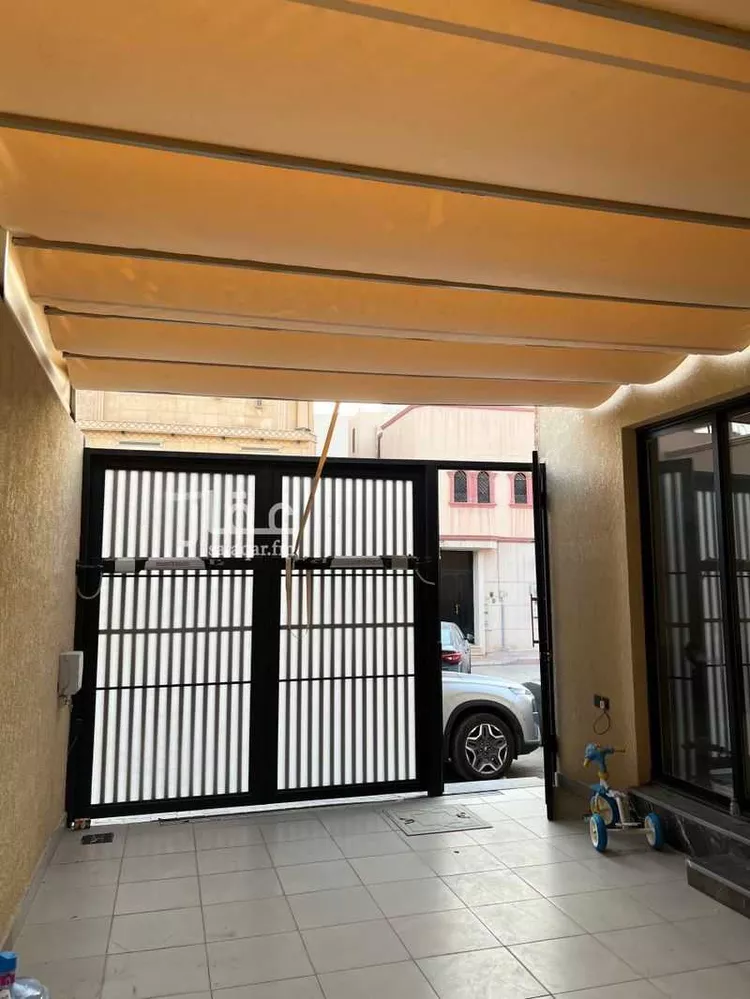 فيلا للبيع في شارع الناعمة, حي اليرموك, مدينة الرياض, منطقة الرياض صورة 3