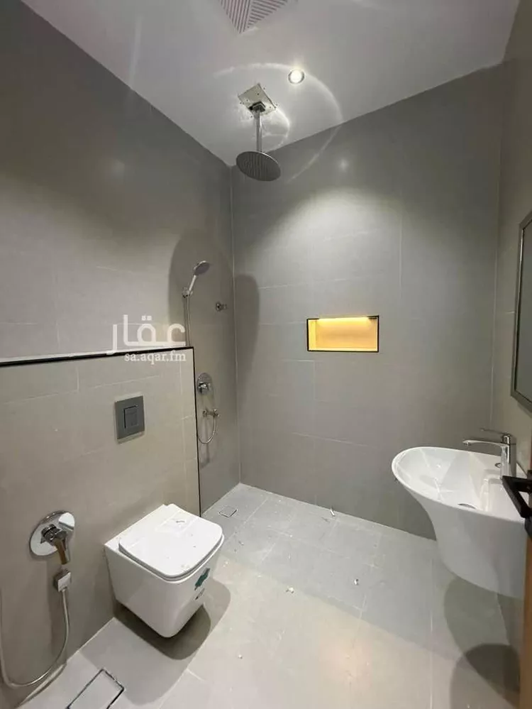 دور للبيع في شارع ابن المنذر, حي عكاظ, مدينة الرياض, منطقة الرياض 8