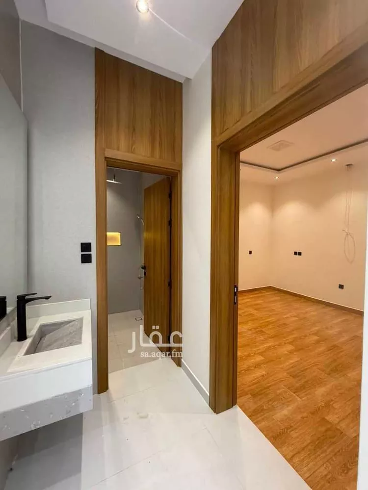 دور للبيع في شارع ابن المنذر, حي عكاظ, مدينة الرياض, منطقة الرياض صورة 5