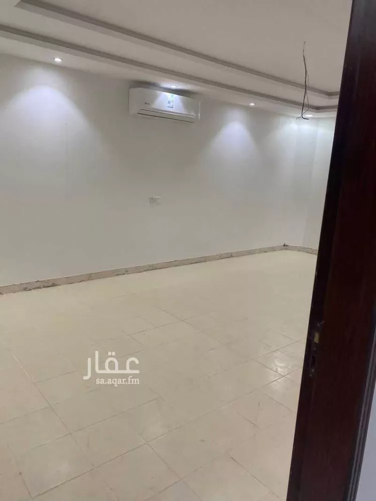 شقة للإيجار في شارع إبراهيم بن محمد الخدري ، حي عكاظ ، الرياض ، منطقة الرياض صورة 2
