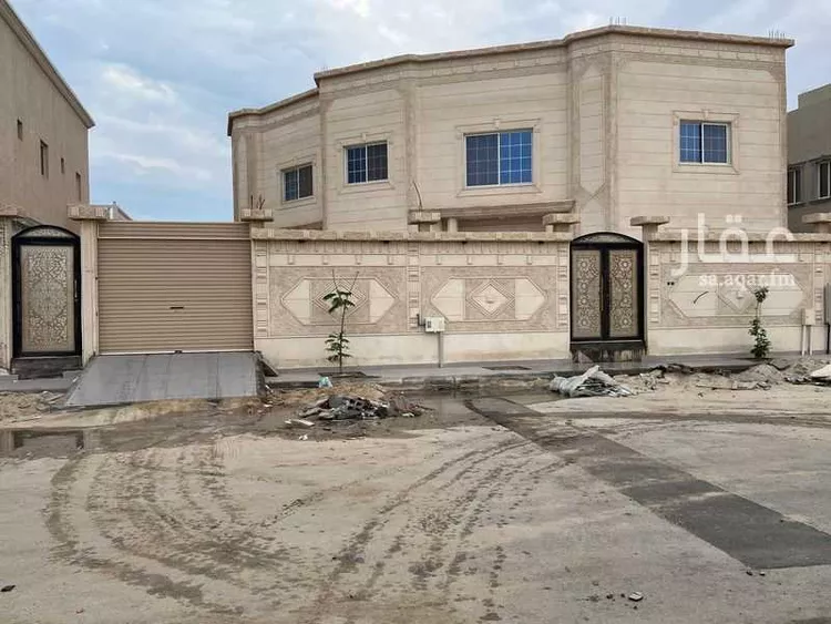 فيلا للبيع في شارع عرض 15 متر ، حي السلام ، الخفجي ، الخفجي