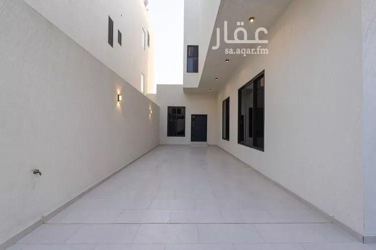 Villa for Sale in Dhahran Al Qusur صورة 3