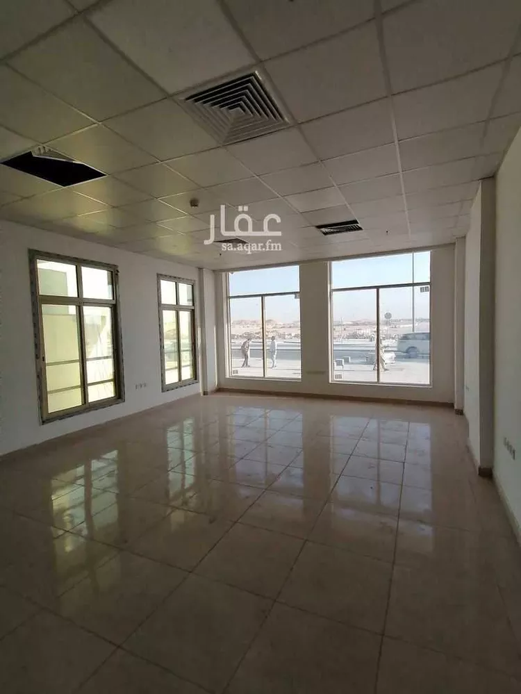 عمارة للإيجار في شارع ابي الحسن علي المحدث, حي الربيع, مدينة الرياض, منطقة الرياض 14