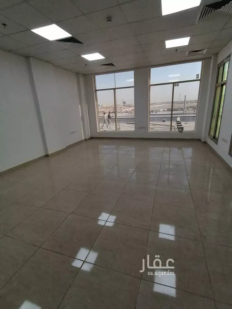 عمارة للإيجار في شارع ابي الحسن علي المحدث, حي الربيع, مدينة الرياض, منطقة الرياض 15
