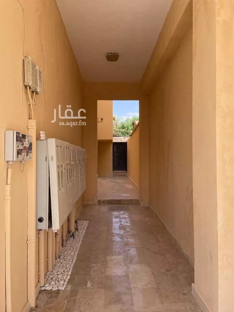 عمارة للإيجار في شارع الامير عبدالله ابن عبدالرحمن, حي ظهرة العودة شرق, مدينة الدرعية, منطقة الرياض