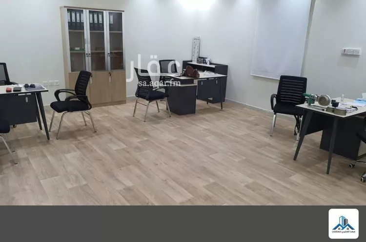Commercial Office for Rent in Riyadh Al Yarmouk صورة 3