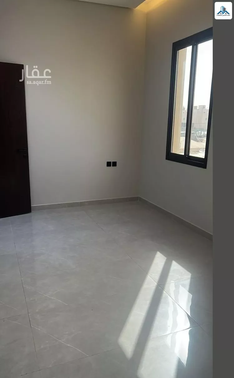 Floor for Sale in Riyadh Al Janadriyah 7