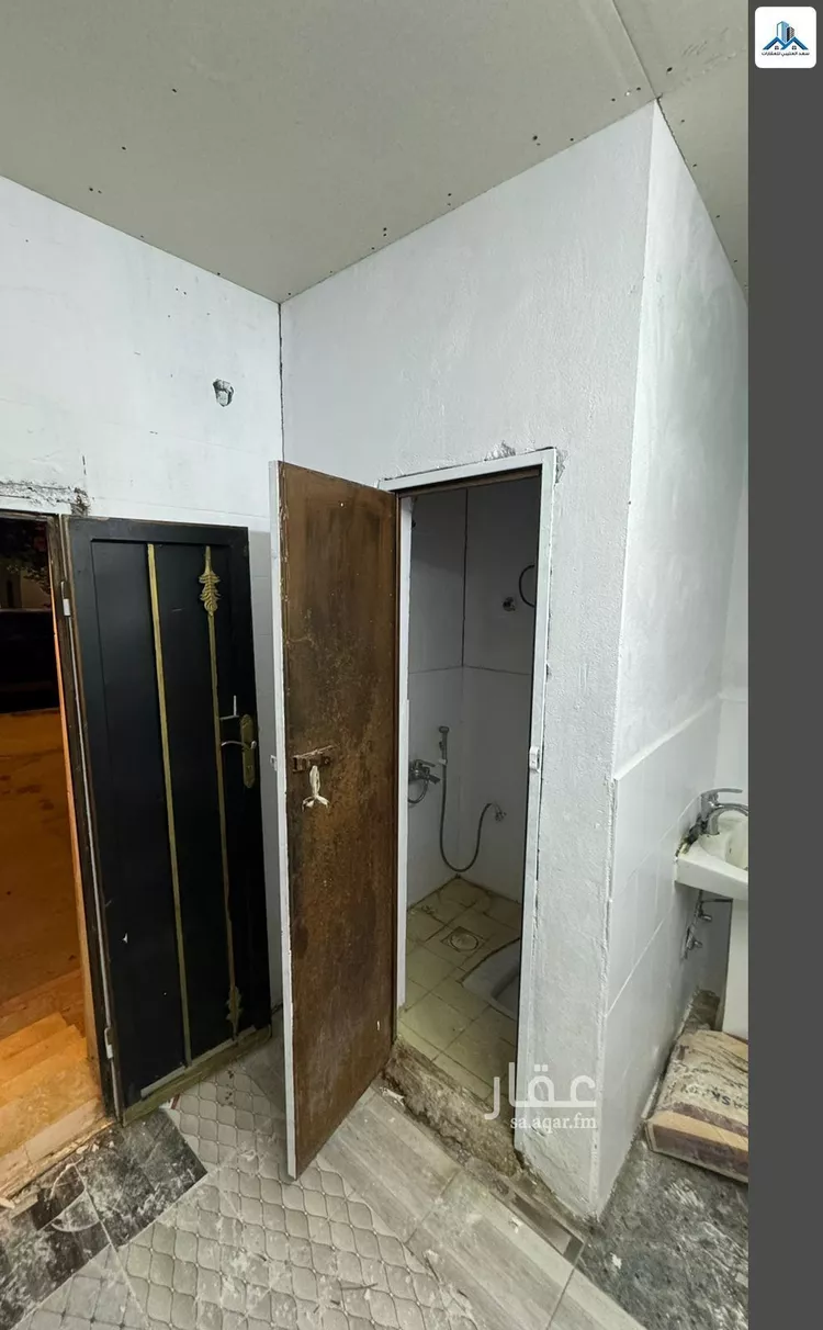 غرفة للإيجار في شارع الطرماح بن حكيم, حي الملك فيصل, مدينة الرياض, منطقة الرياض صورة 5