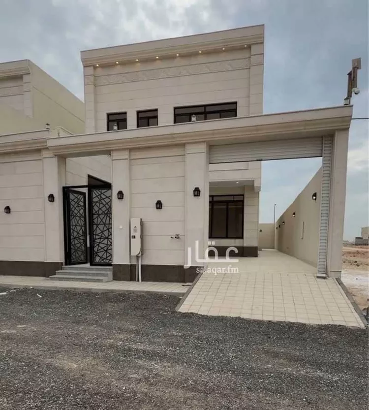 فيلا للبيع في شارع بشار بن عبد الحميد, حي الرجاء, مدينة الخبر, المنطقة الشرقية صورة 2